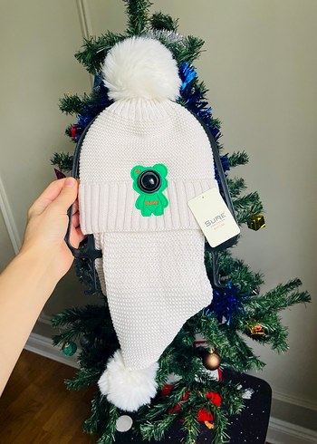 Beyaz ve Gri Nakışlı Örgü Bere ve Atkı Seti - Görsel 5