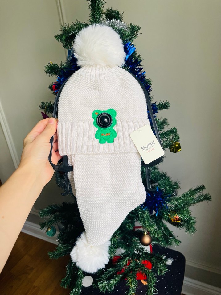 Beyaz ve Gri Nakışlı Örgü Bere ve Atkı Seti - Görsel 5