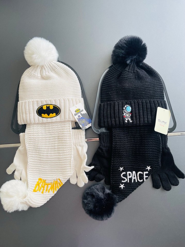 Gri Nakışlı Çocuk Bere Atkı Eldiven Seti - Görsel 3