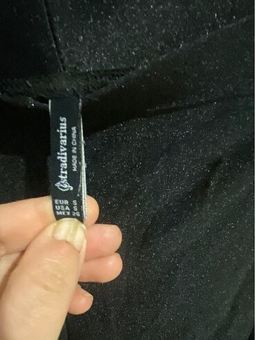 Stradivarius Parlak tayt