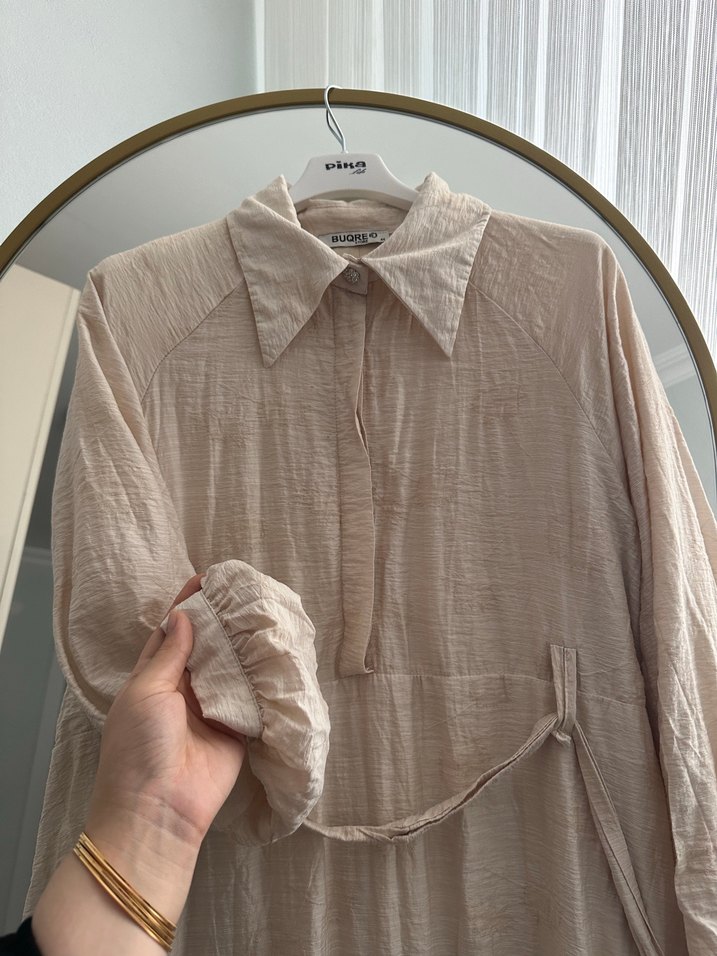 Düğmeli, Bej Renkli Elbise - Görsel 2