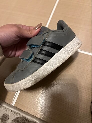 24 Beden gri Renk Adidas çocuk ayakkabısı
