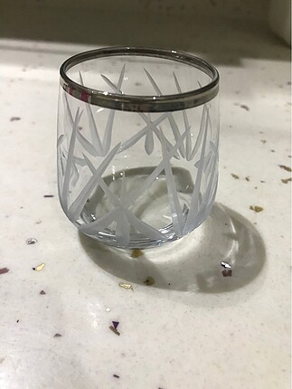 Kahve yanı su bardagı