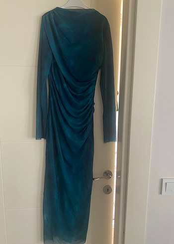 Uzun Kol Drapeli Mavi İpek Elbise - Görsel 4