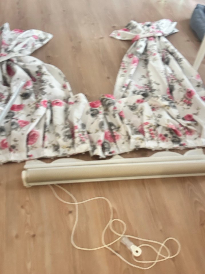 Gri-Beyaz Çiçek Desenli Perde ve stor 150 ye 150 stor 100 e 220 - Görsel 3