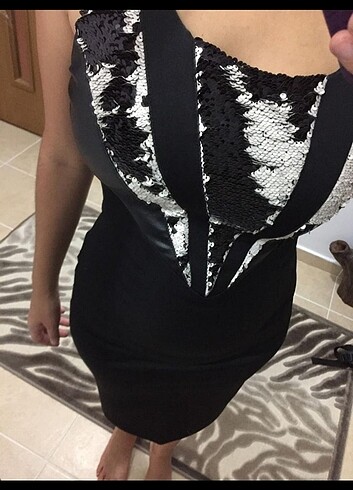 xs Beden siyah Renk Pullu elbise