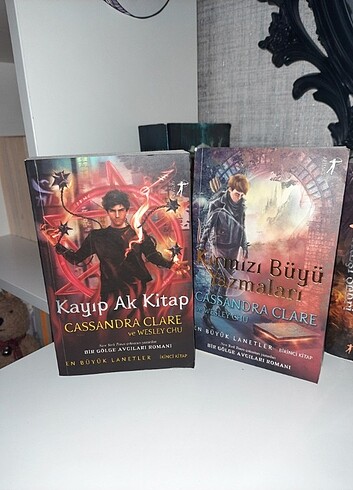 Shadowhunters, kayıp ak kitap&kırmızı büyü yazmaları