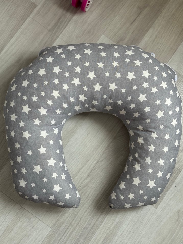 Gri Yıldız Desenli Emzirme ve Hamilelik Yastığı - Görsel 2
