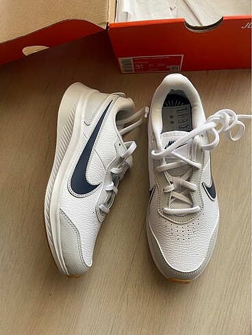 35,5 Beden Nike Spor Ayakkabı