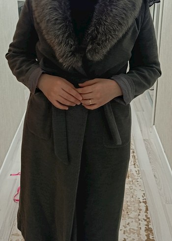 Kürklü Yaka Detaylı Koyu Gri Kaban - Görsel 8