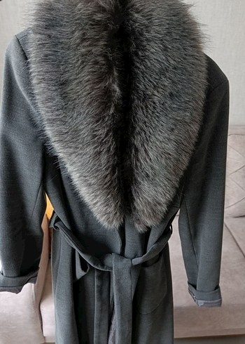 Kürklü Yaka Detaylı Koyu Gri Kaban - Görsel 2