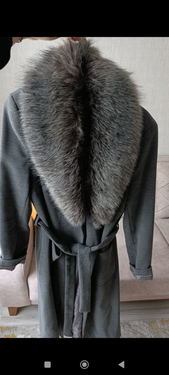 Kürklü Yaka Detaylı Koyu Gri Kaban - Görsel 2