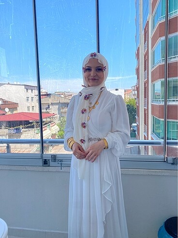Beyaz tesettür elbise