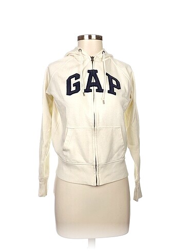 Gap Spor Dış Giyim %70 İndirimli.