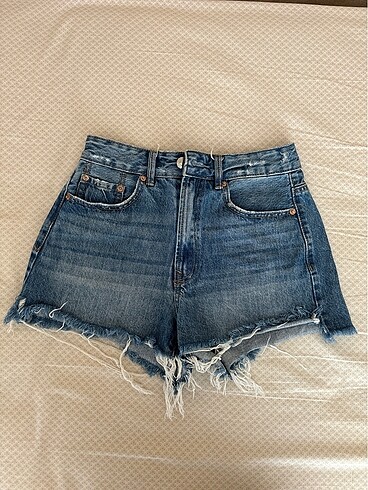Stradivarius vintage jean short