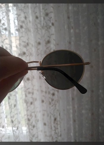 Parlak Altın Renk Yuvarlak Kadın Güneş Gözlüğü - Görsel 2