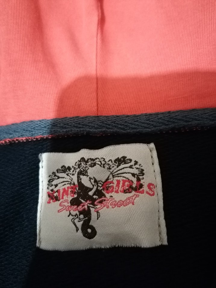 Fermuarlı Siyah Kadın Kapüşonlu Yelek - Görsel 3