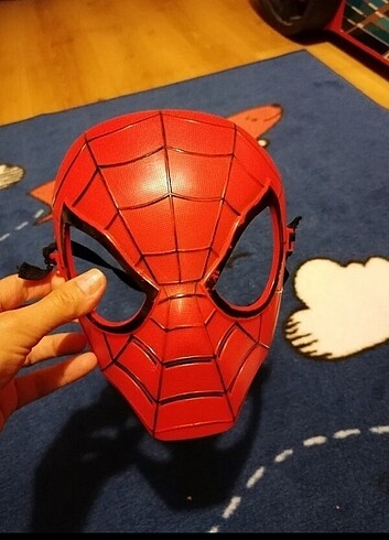 Örümcek adam maskesi 