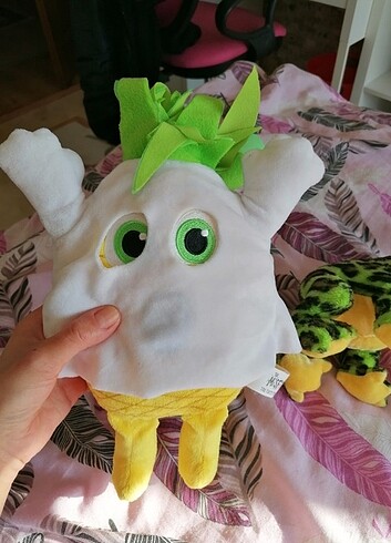 Diğer 2 adet peluş oyuncak