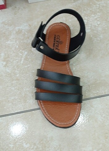 Diğer 40 numara siyah sandalet