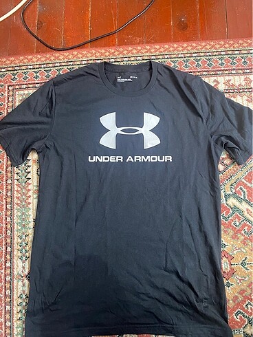 under armour tisort