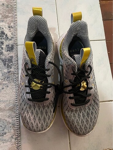 41 Beden under armour basket ayakkabisi