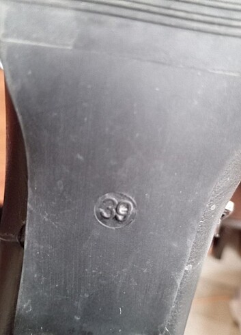 Flo dan alıntı temiz giyilmiş bot - Görsel 5