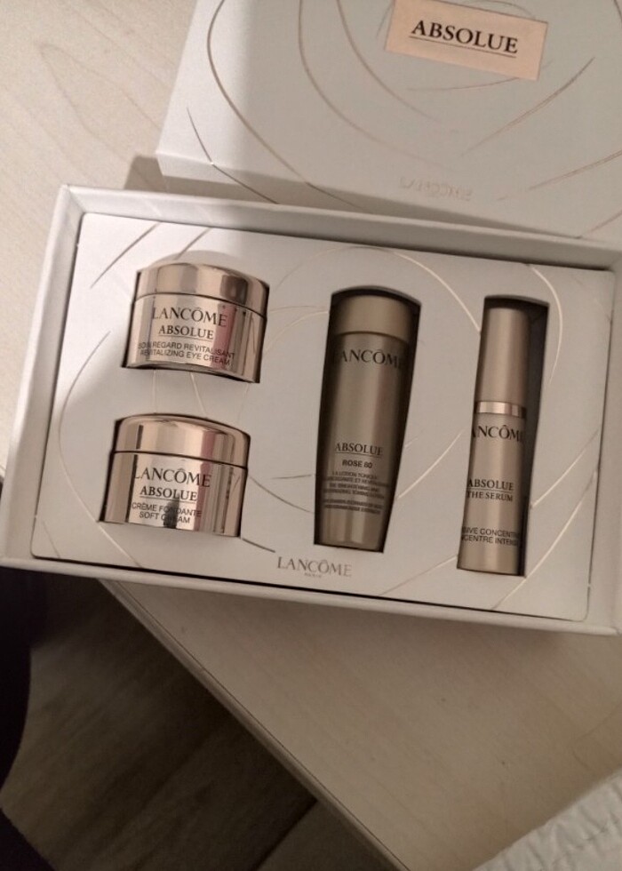 Lancome Absolue mini seyehat seti.  - Görsel 2