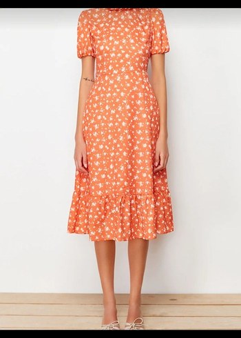 Turuncu Çiçekli Uzun Kadın Elbise - Görsel 2