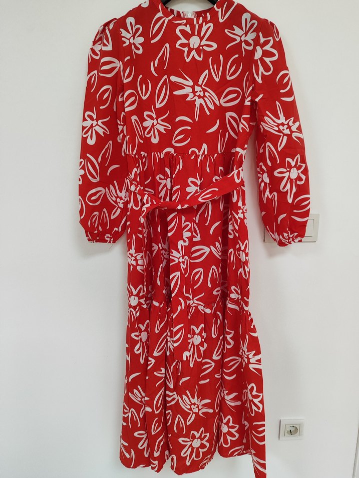 Kırmızı Çiçek Desenli Uzun Bohem Elbise - Görsel 4
