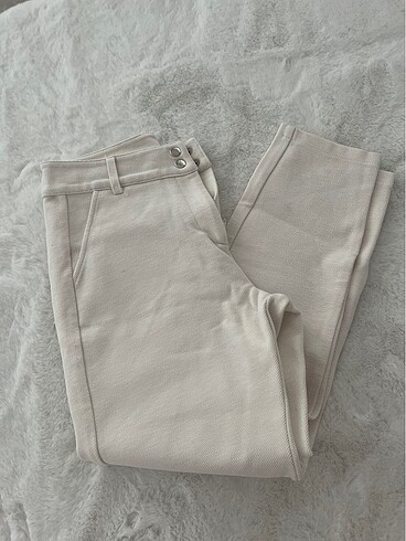 Trenyolmilla beyaz pantolon