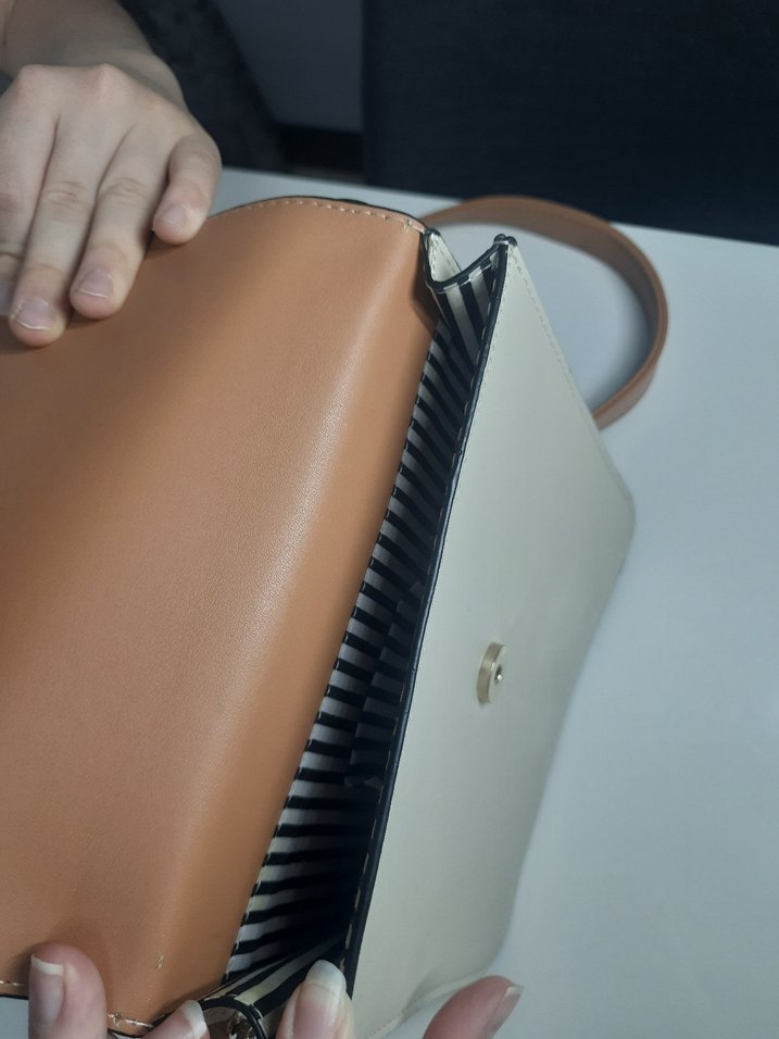 Bej Deri Tokalı Kadın Çanta - Görsel 5