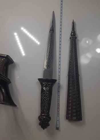 Siyah Eyfel Kulesi Figürü Kılıçlı - Görsel 6