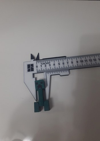 Koyu Yeşil Minecraft Creeper Figürü - Görsel 3