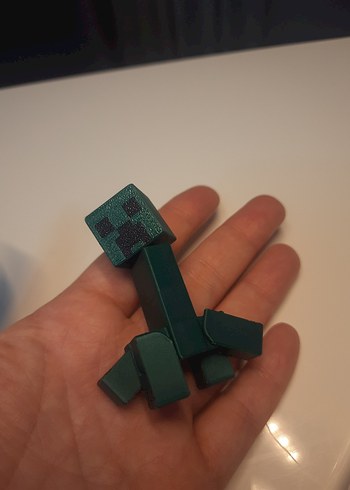 Koyu Yeşil Minecraft Creeper Figürü - Görsel 2