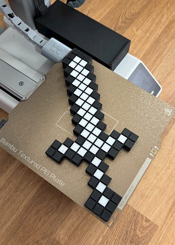Piksel Tasarımlı Siyah-Beyaz Kılıç Figürü 3D yazıcı MineCraft - Görsel 2