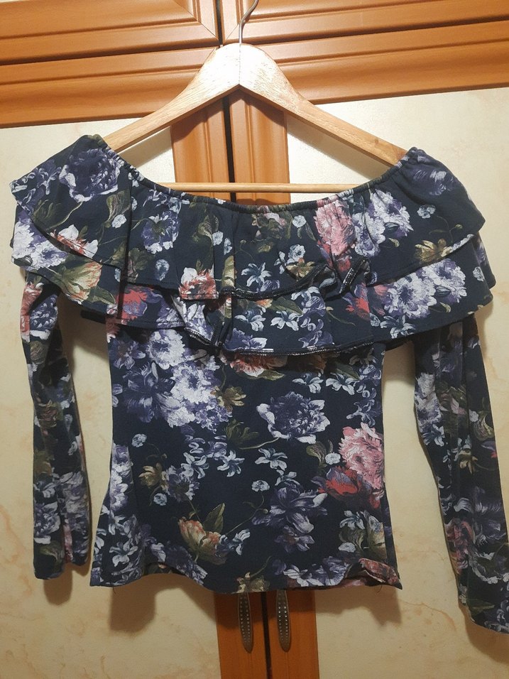 Omuzları açık çiçekli üst H&M Bedeni standart - Görsel 3