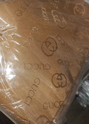 Gucci şal 