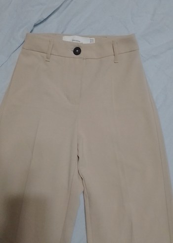 32 Beden Bej Midi Kadın Kumaş Pantolon BERSHKA marka