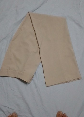 Bej Midi Kadın Kumaş Pantolon BERSHKA marka