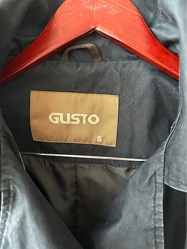 Gusto Gusto trenchcoat