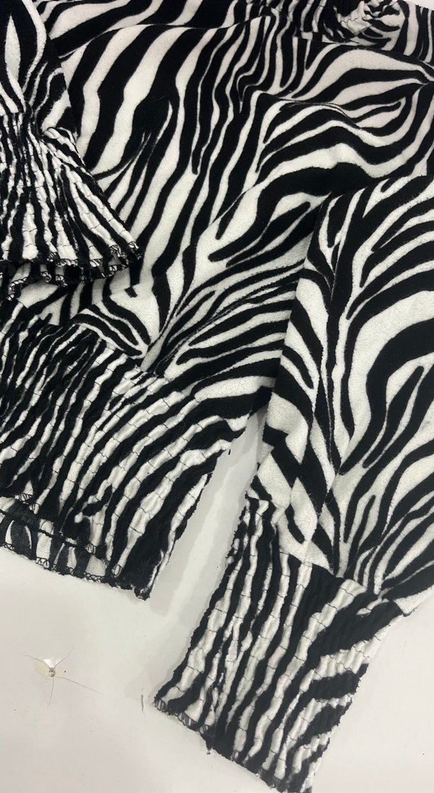 Zebra Desenli, Uzun Kollu, Yüksek Yakalı Bluz - Görsel 2