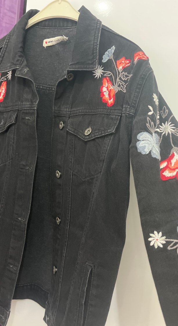 Nakışlı Siyah Kadın Kot Ceket - Görsel 2