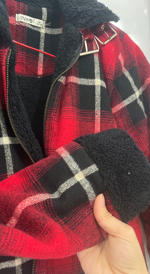Kemer Detaylı Kırmızı Ekose Kadın Mont - Görsel 5