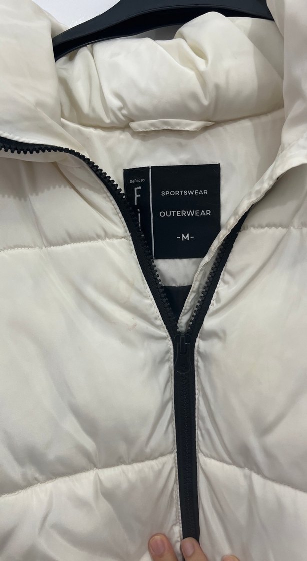 Beyaz Kadın Kışlık Spor Şişme Mont - Görsel 3