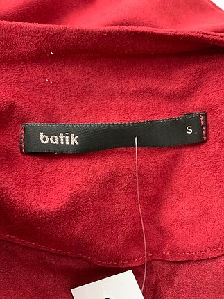 s Beden Batik Hırka %70 İndirimli.