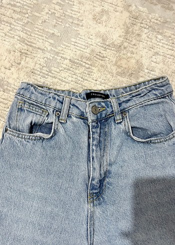 Gri Yırtık Detaylı Kadın Denim Jean - Görsel 2