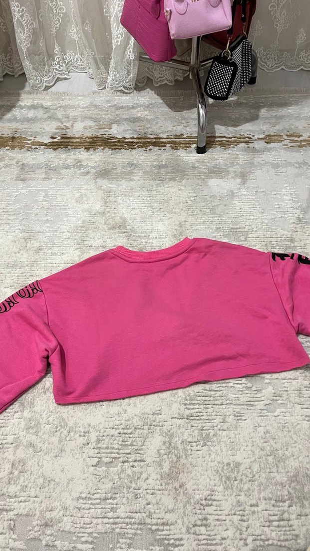 Pembe Baskılı Kadın Crop Sweatshirt - Görsel 4