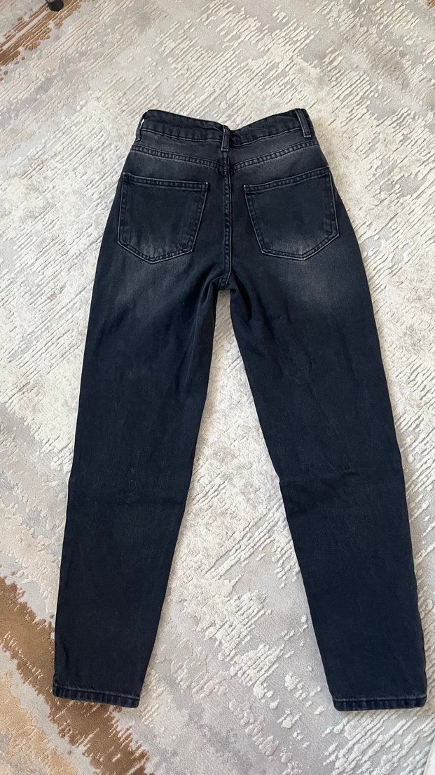 Siyah Yüksek Bel Mom Jeans - Görsel 3