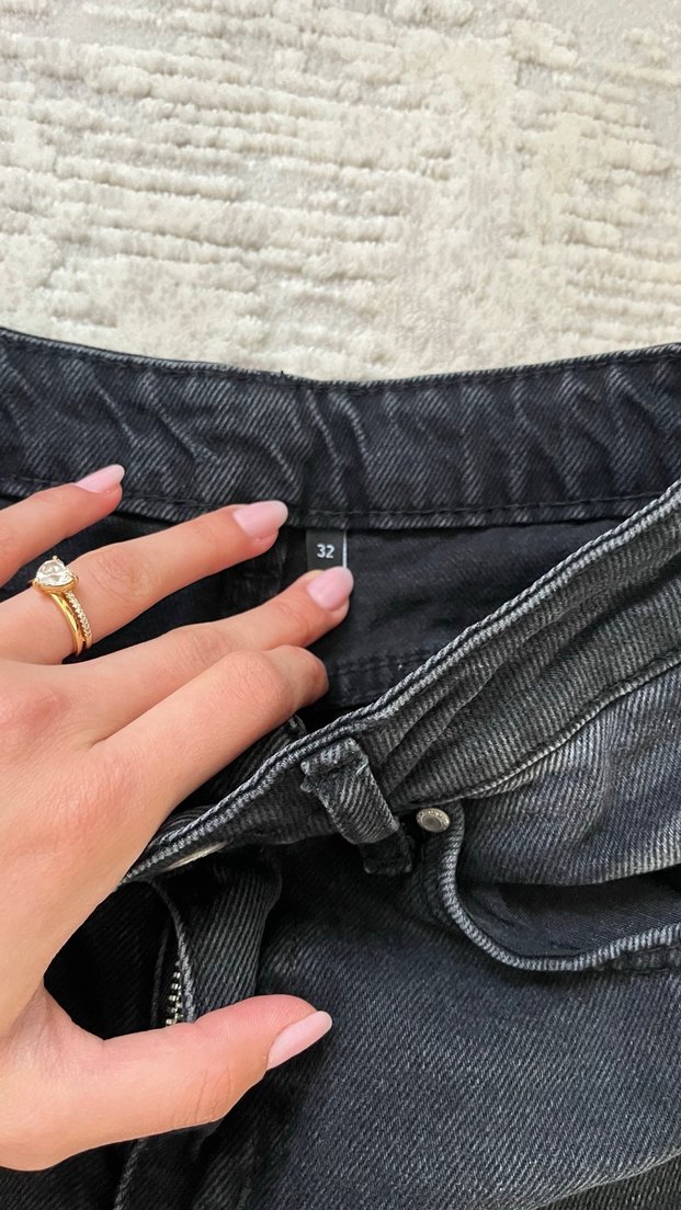 Siyah Yüksek Bel Mom Jeans - Görsel 2